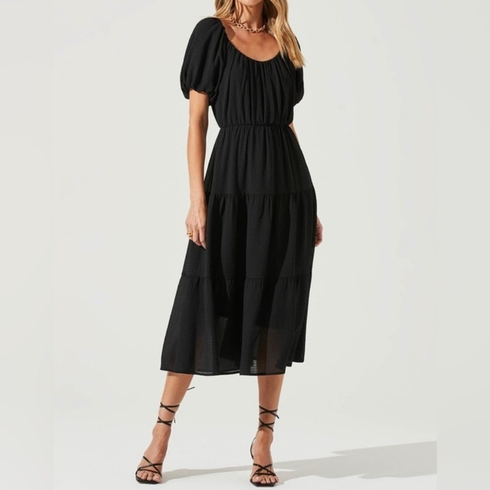 NWT ASTR The Label Black Tiered Midi Dress Puff Sleeve Size M